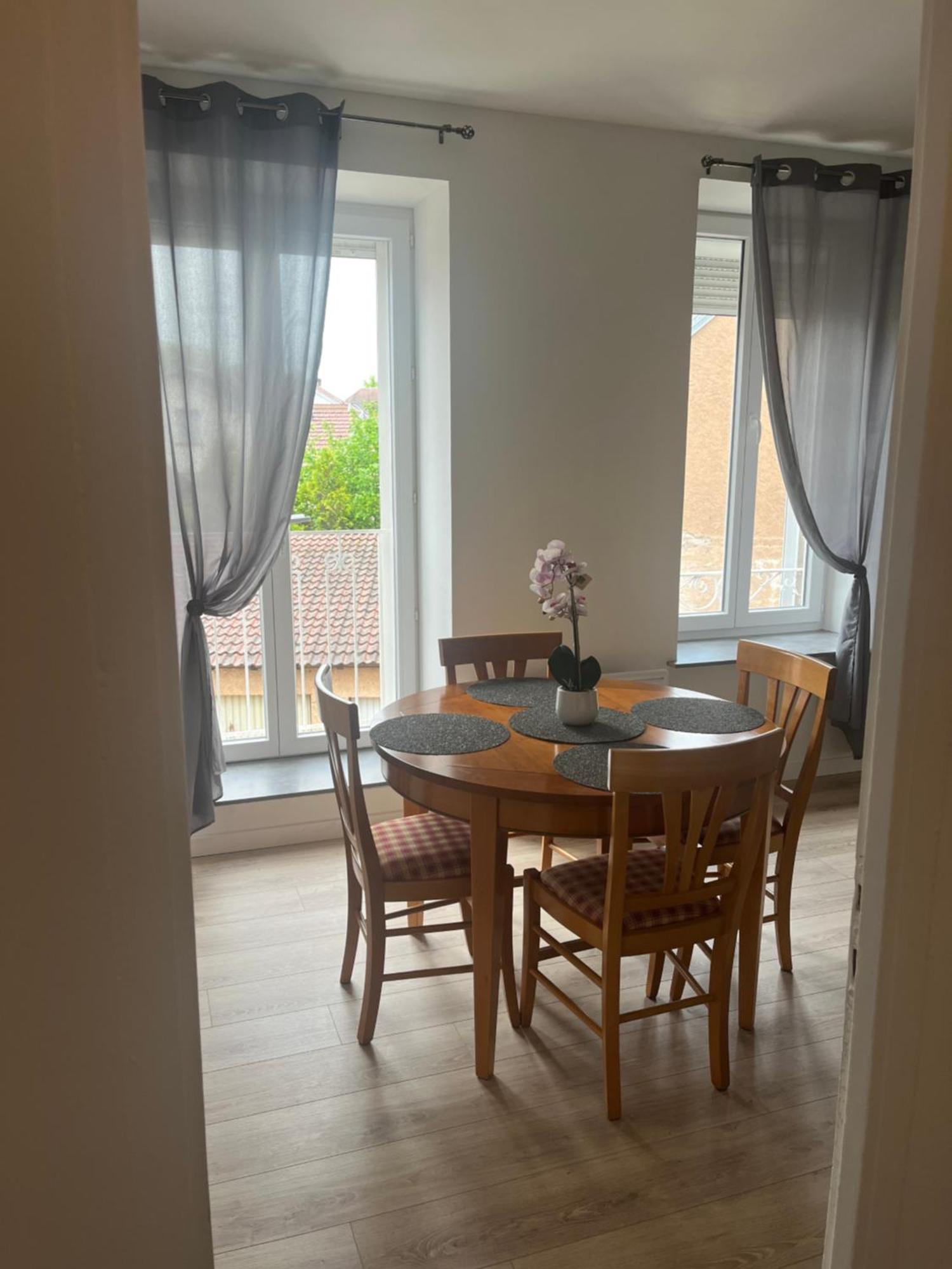 Appartement 2 Chambres Centre-Ville Lure  Eksteriør billede